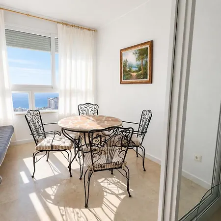 Apartamento Con Vistas Y Piscina Benidorm